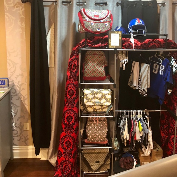 Meet your Posher, Alexis - Picture 8 of 8